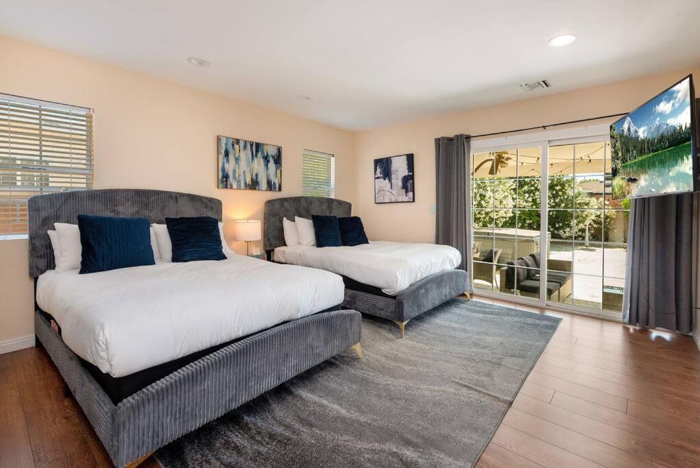 Luxury 3br House W/ Jacuzzi & Big Backyard! Appartamento
